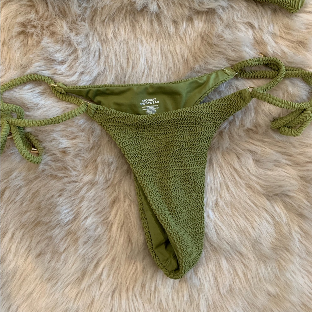 Monday Swim Set - Picture 2 of 7